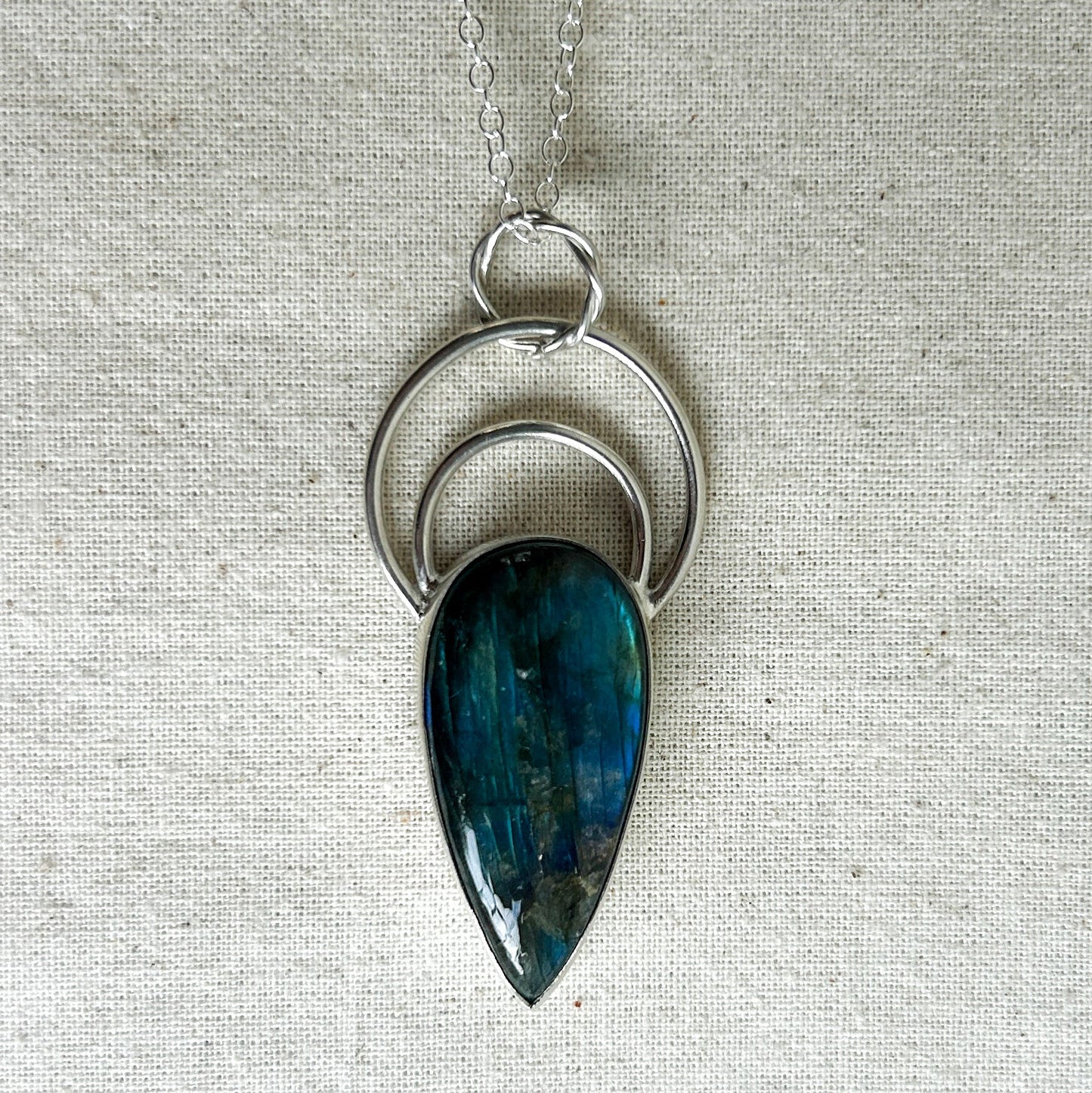 Silver Labradorite Pendant