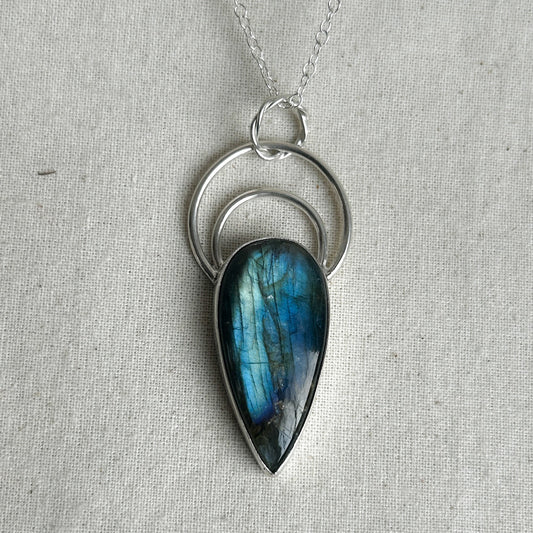 Silver Labradorite Pendant