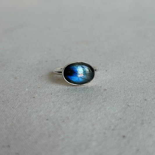 Oval Labradorite Ring