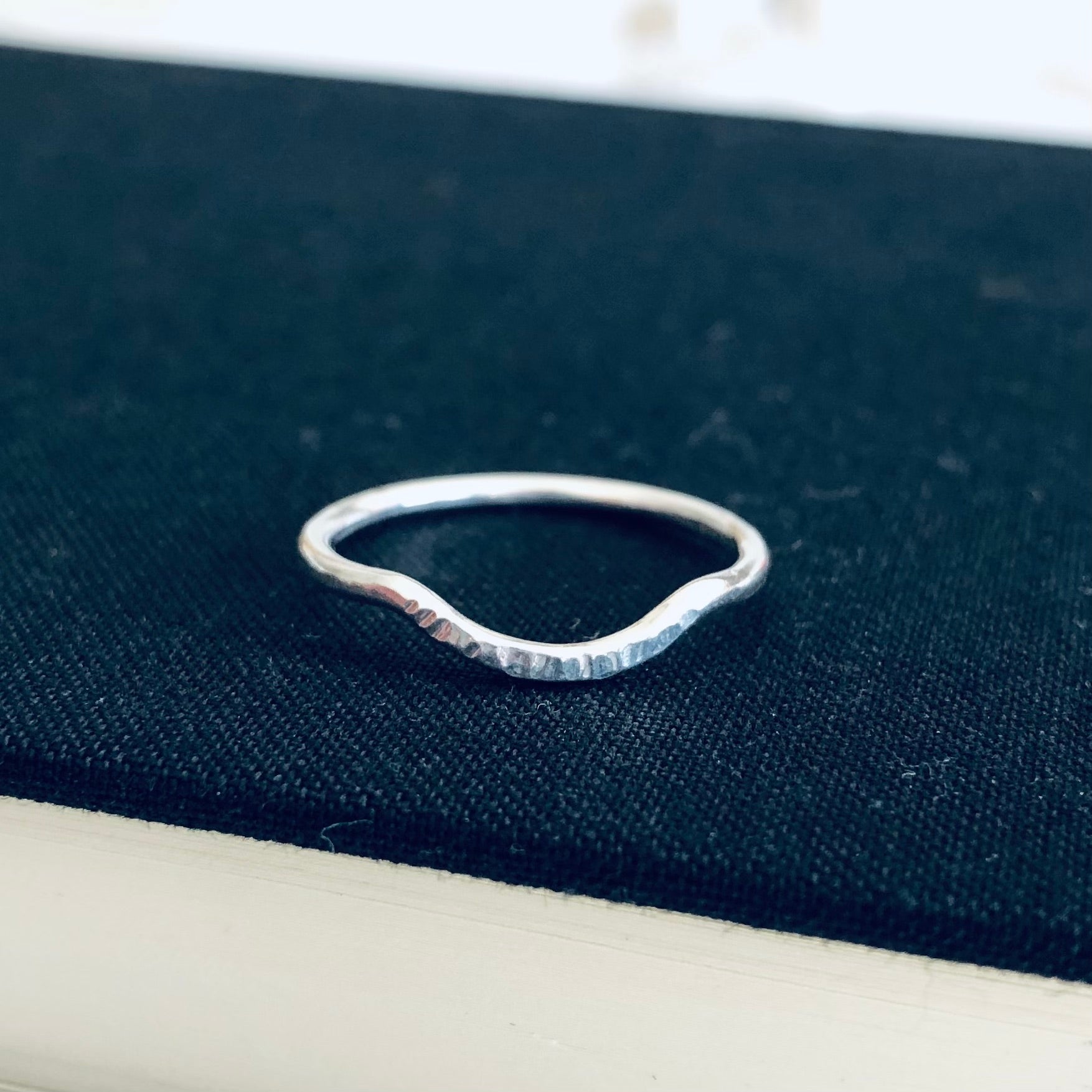 Stacking ring in sterling silver with curved design 